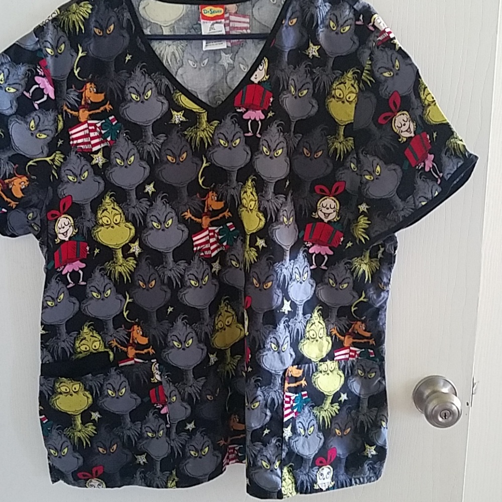 Scrub top